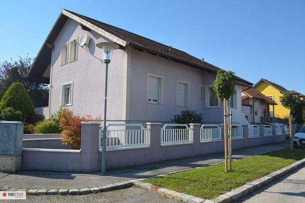 01 - Straßenansicht