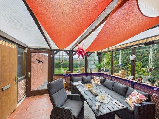 CAM03784G0-PR0091-STILL023