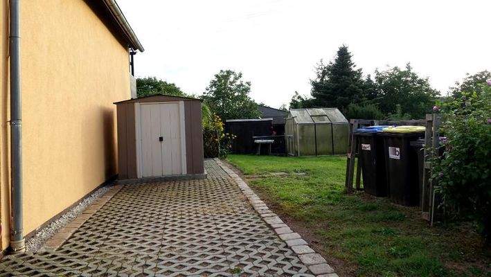 Stellplatz/Geräteschuppen