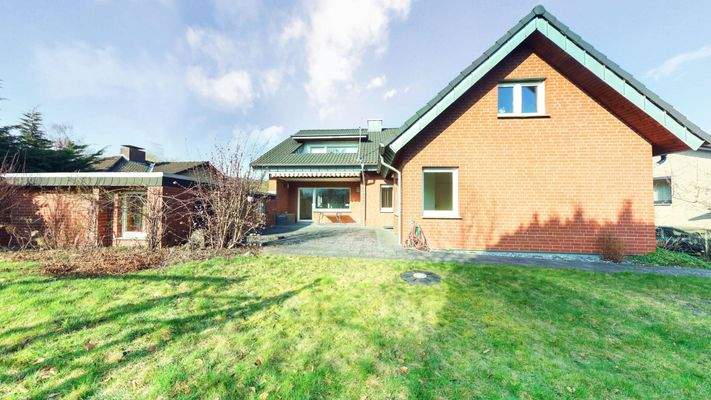 Außen - Gartenansicht vom Anbau