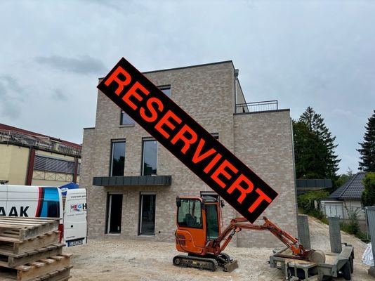 RESERVIERT