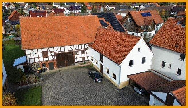 Blick auf die nebengebäude