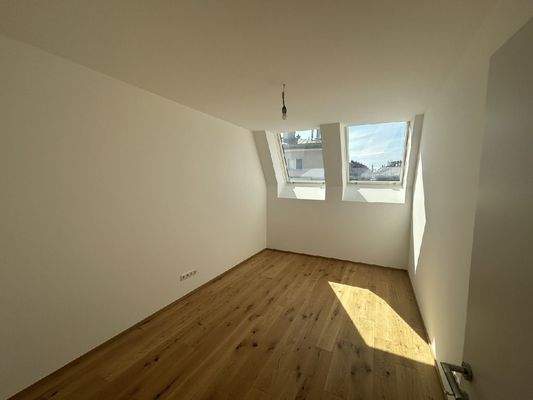 20250820_133315035_i