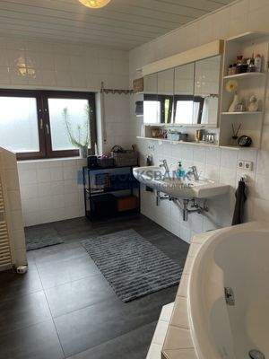 Whg2-Tageslichtbad OG