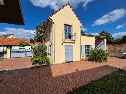 Kleines Haus: Außenansicht 