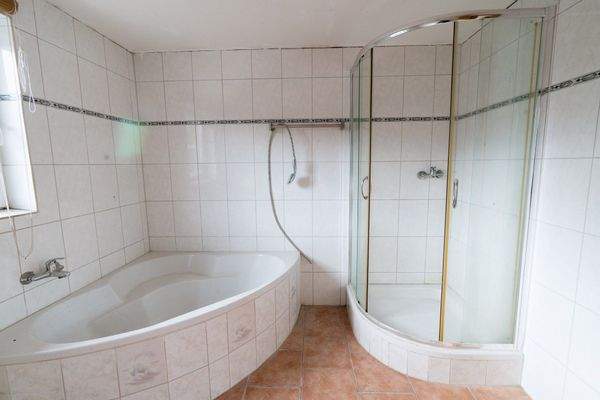 Badezimmer Einheit 2