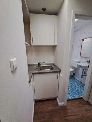 Teil-Ansicht Pantry.jpg