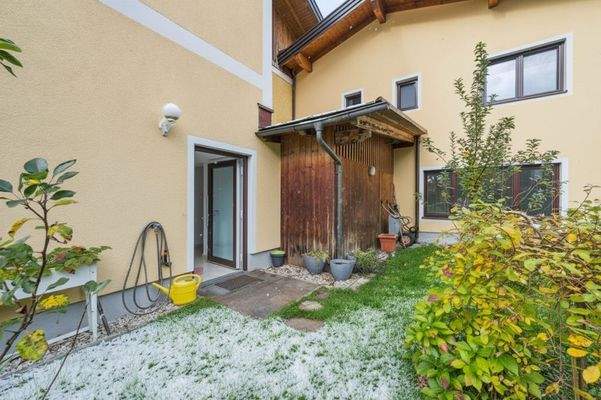 Gepflegter Allgemeingarten mit sonnigen Rückzugsplätzen – ideal zum Entspannen im Grünen