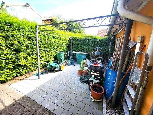 41. Garagenrückwand.jpg