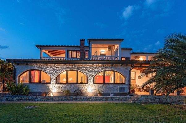 Exklusives Apartmenthaus mit Meerblick in Kaštelir