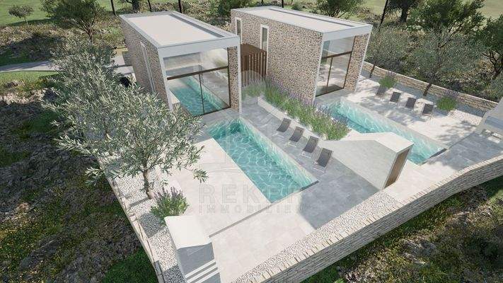 Ruhiges Einfamilienhaus auf der traumhaften Insel Hvar ~ Dieses charmante Einfamilienhaus befindet sich in einem ruhigen Ort auf der renommierten Insel Hvar, die laut Umfragen zu den zehn schönsten Inseln der Welt zählt. Nur 500 Meter vom Meer entfernt, h