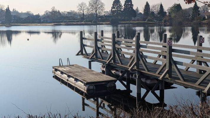 Bade- und Bootssteg