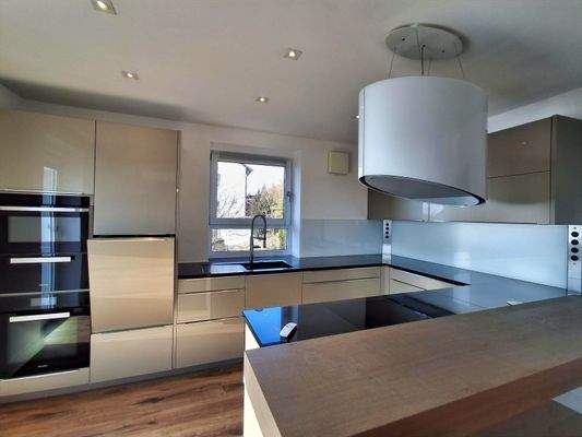 hochwertige Einbauküche