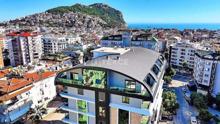 Sea View Apartments in a Secure Complex in Alanya City Center