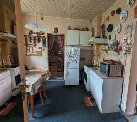 EG Küche Blick z.Flur