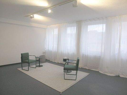 2. Büro-/Behandlungszimmer 