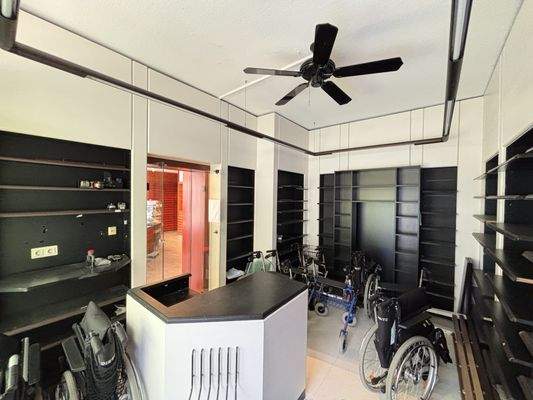 separate kleine Gewerbeeinheit / EG