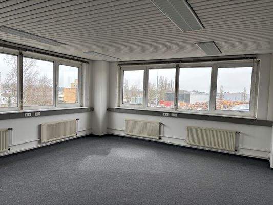 Vahrenwalder Str. 261, 166 m² OG III  Büro 2 -16012025.jpg