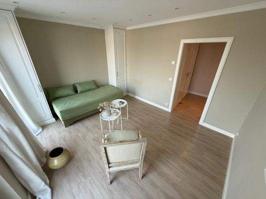 Schlaf-/ Arbeits-/ Gästezimmer