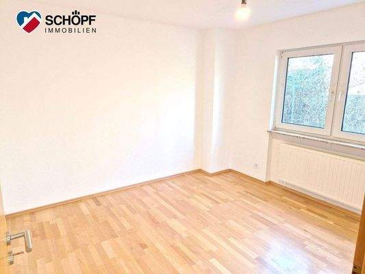 Schlafzimmer 2 (Kind/Büro/Gast)