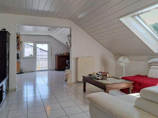 Offener Wohnbereich im DG