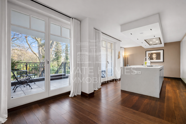 Küche mit Kochinsel