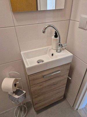 Aufsatz-Handwaschbecken