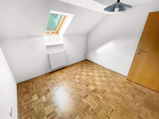 DG Kinderzimmer-Büro