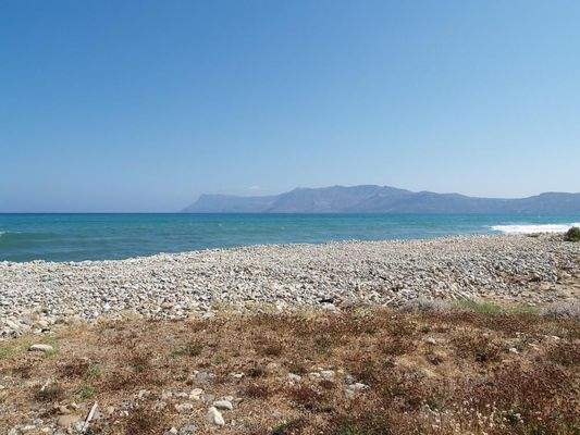 Kreta, Kissamos: Großes Grundstück direkt am Meer zu verkaufen