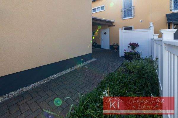 Außenansicht/ Zugang Haupteingang