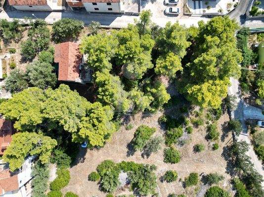 Nur 200 Meter vom glitzernden Meer entfernt 