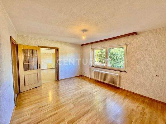 Durchgangszimmer im EG