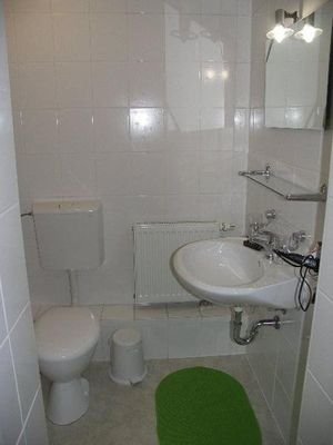 26 - DG Bad 1 mit Dusche