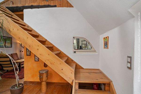 Treppe ins Obergeschoss
