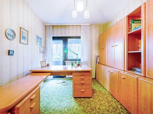 Arbeitszimmer mit Zugang zum Südbalkon