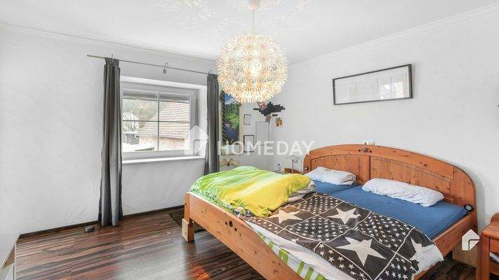 1. OG Schlafzimmer 1