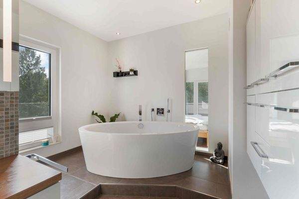 Freistehende Design-Badewanne