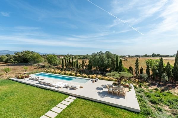 5089 Moderne Finca in Santa Eugenia mit Blick auf die Berge 26