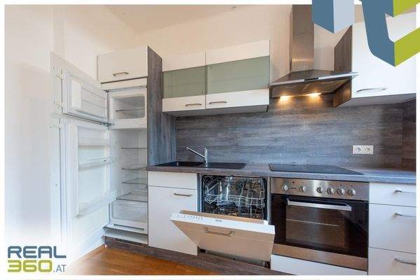 Voll ausgestattete Küche