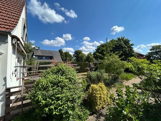Einblick Vordergarten Teil 2