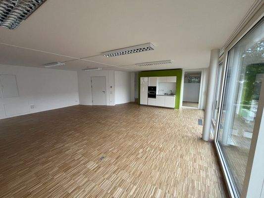 Bürofläche und Teeküche