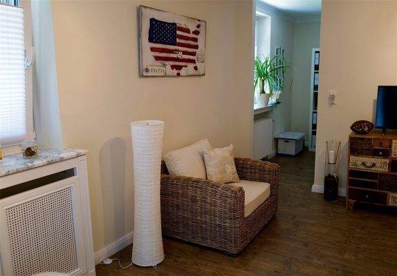 Nebenraum zu Zimmer ( 27 m2 ) UG