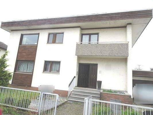 Straßenansicht - Front