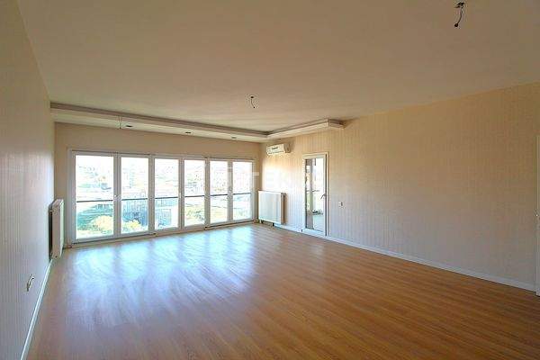 Apartments with Swimming Pools in Beylikdüzü İstanbul