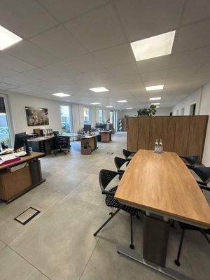 Großraum / Besprechungstisch