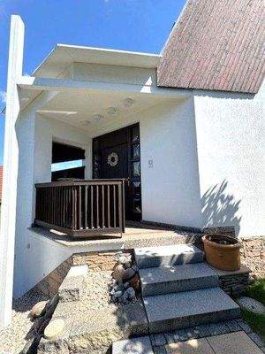 EG: Stilvoller Eingangsbereich