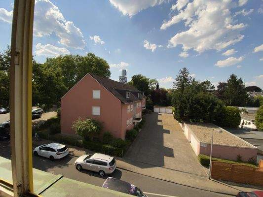 Aussicht / Henninger Turm zu sehen