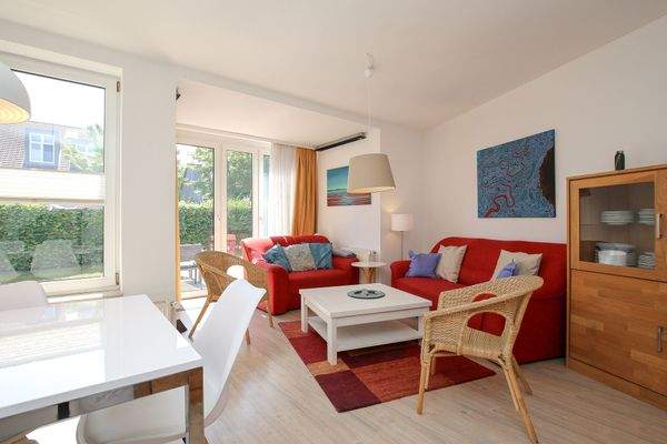 offener Wohnbereich mit Terrassenzugang