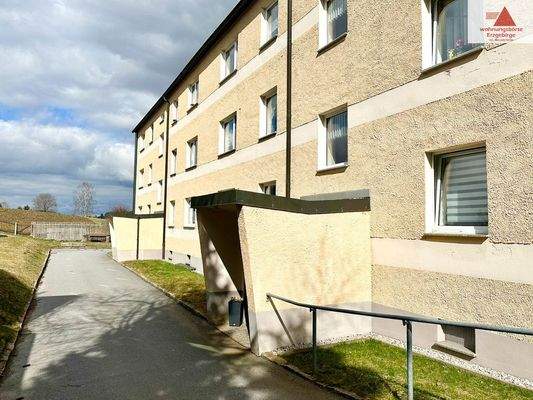 Mehrfamilienhaus  in Sehmatal-Neudorf