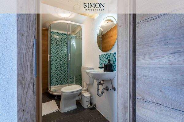 Dachgeschoß - Zimmer 2 - Bad